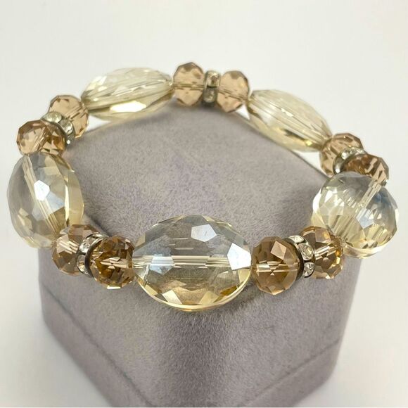 Beautiful Unsigned White Light Champagne Glass Crystal Faceted Stretch Bracelet